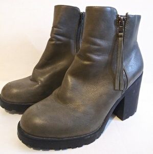 Call it spring boots size 11 zipper